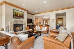 Ski-In, Ski-Out Townhome w/ Private Hot Tub in Two Creeks 